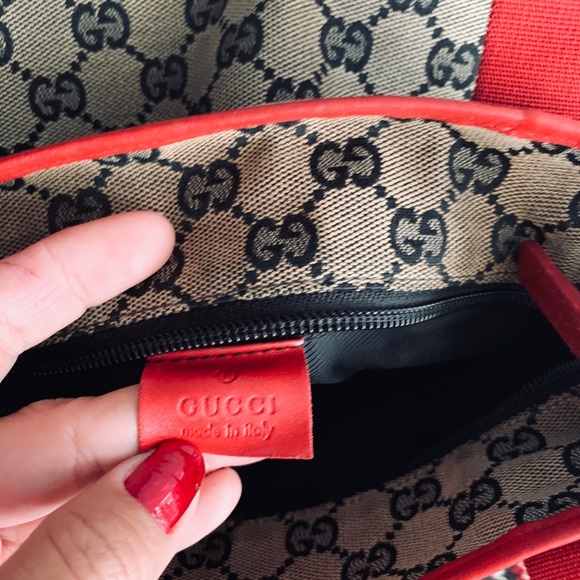 Gucci medium size purse - Picture 4 of 5